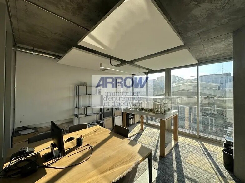 Office in Nantes to rent - Building Photo - Image 2 of 9