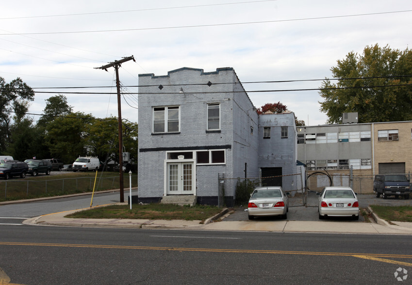 4200 Bladensburg Rd, Brentwood, MD for sale - Primary Photo - Image 1 of 1