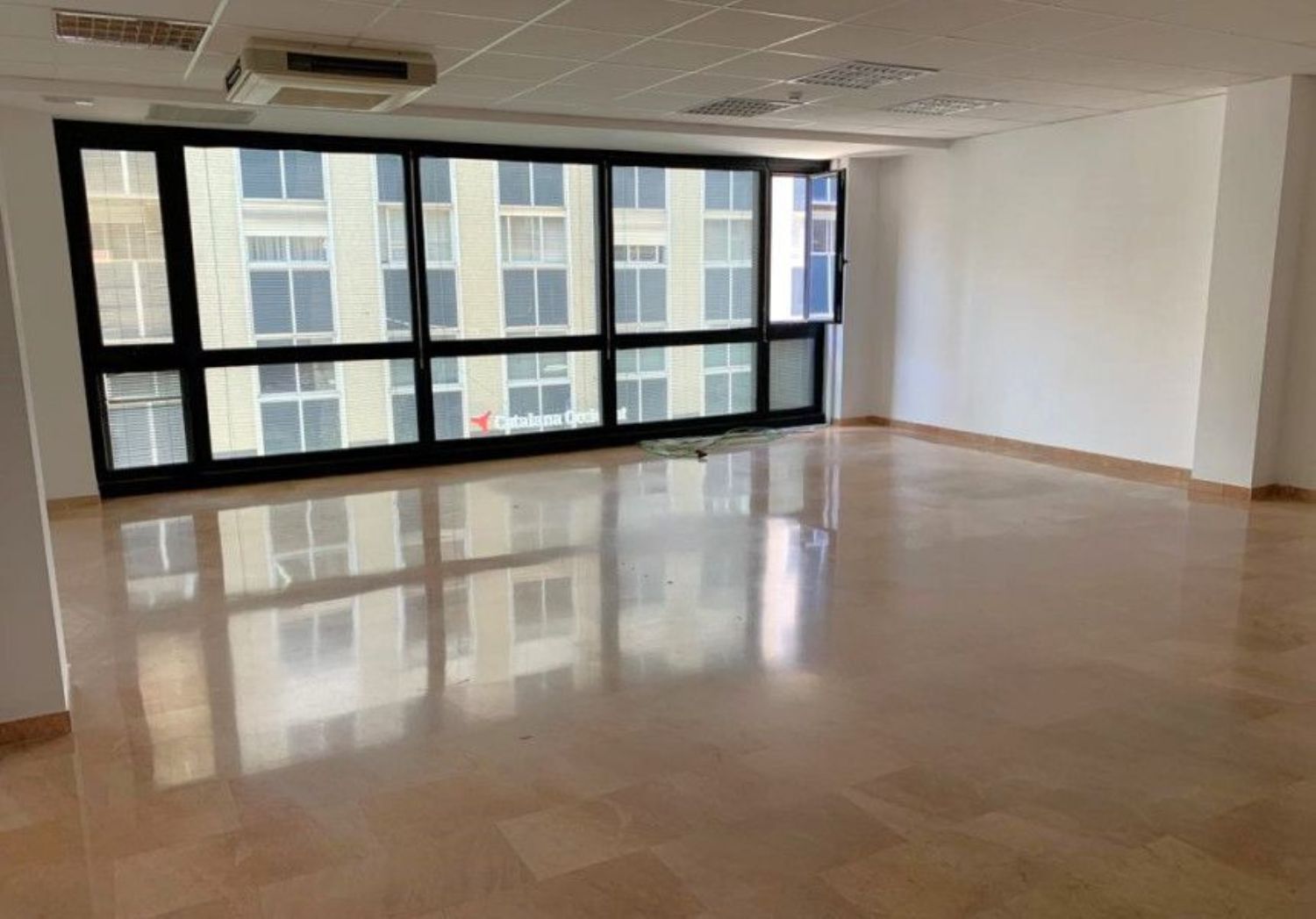 Retail in Tarragona, Tarragona to rent Interior Photo- Image 1 of 13