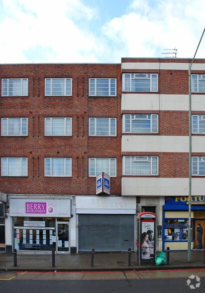 379-395 Hendon Way, London to rent - Building Photo - Image 2 of 2