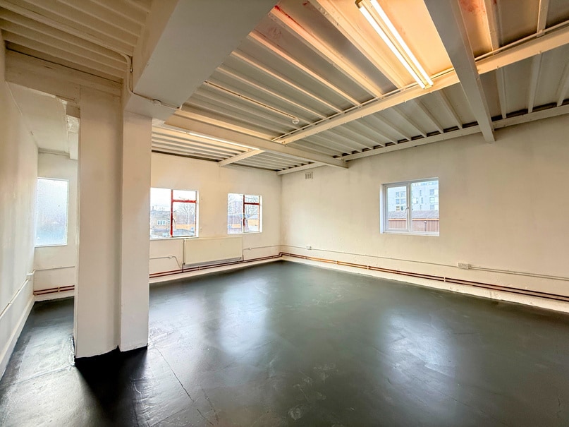 445 Wick Ln, London to rent Interior Photo- Image 1 of 4