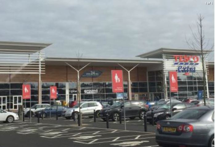 Cascum Lk, Banbridge for sale Primary Photo- Image 1 of 1