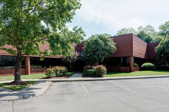 305 Tech Park Dr, La Vergne, TN for rent Building Photo- Image 1 of 21