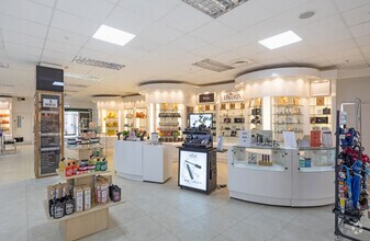 11 Strait Bargate, Boston to rent Interior Photo- Image 2 of 7