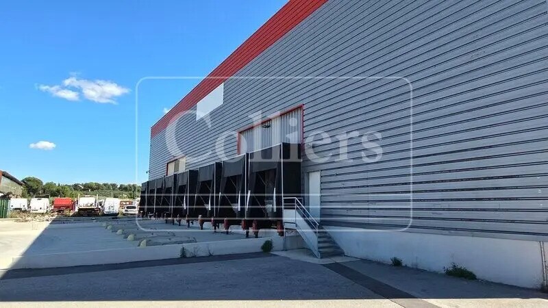 Location Local d'activités 5 620 m² - Photo 1
