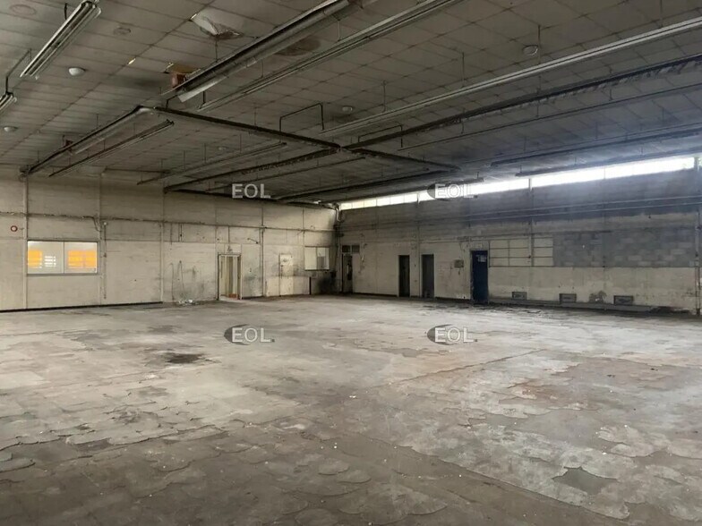 Light Industrial in Palaiseau for sale - Building Photo - Image 2 of 4