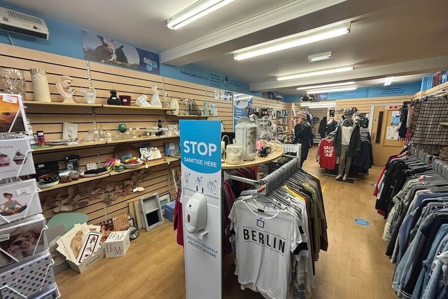 44 The Borough, Farnham to rent - Building Photo - Image 2 of 4