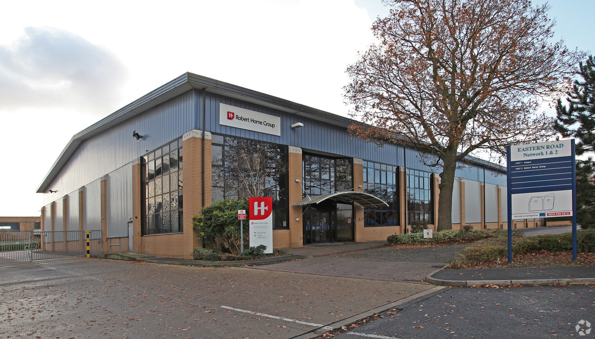 Eastern Rd, Bracknell for sale Primary Photo- Image 1 of 1