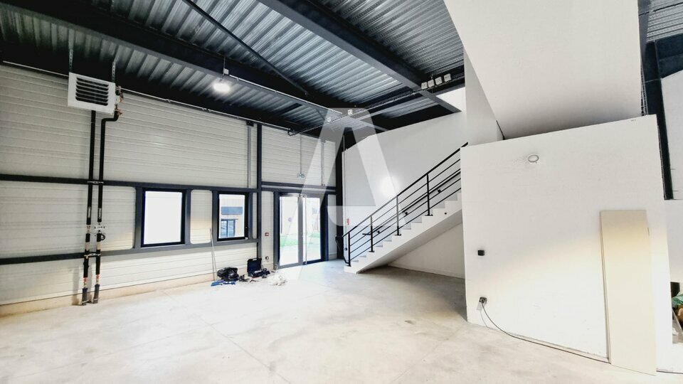 5 Avenue Edouard Herriot, Fresnes to rent - Interior Photo - Image 2 of 16