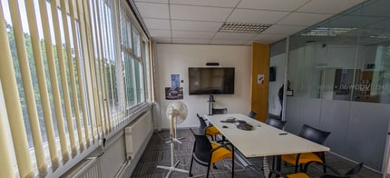 1 Drayton Rd, Solihull to rent Interior Photo- Image 2 of 4