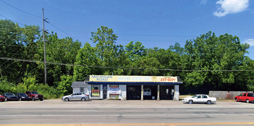 5602 N Michigan Rd, Indianapolis, IN for rent - Primary Photo - Image 1 of 9