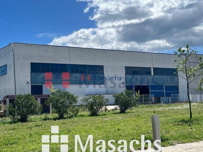 Industrial in Vilamalla, Gerona for sale - Interior Photo - Image 2 of 16