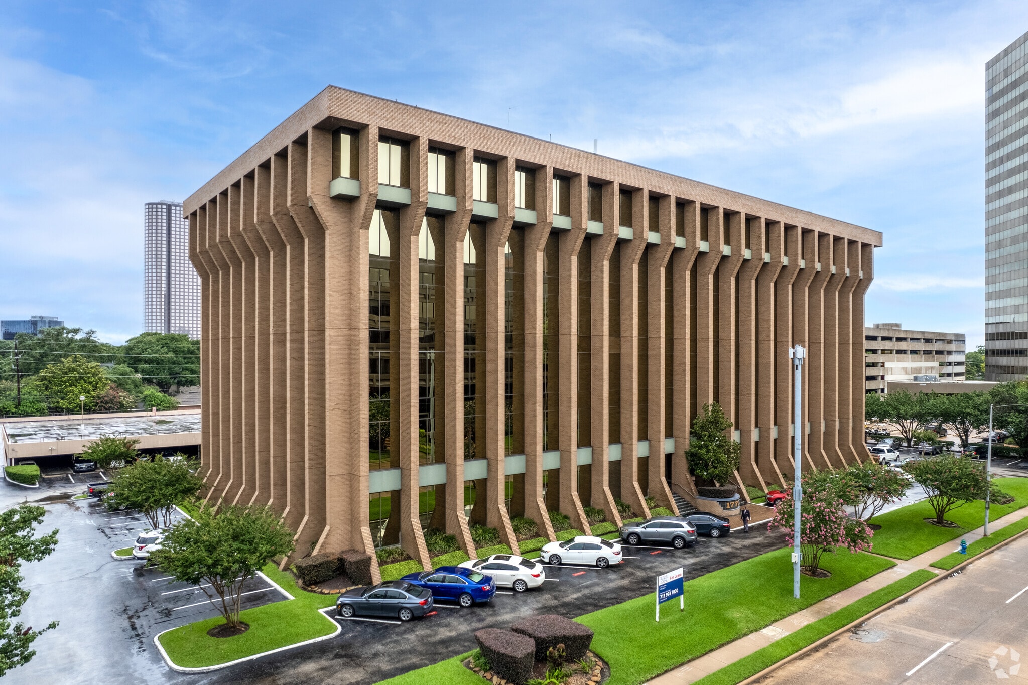 1770 St James Pl, Houston, TX to rent Building Photo- Image 1 of 7