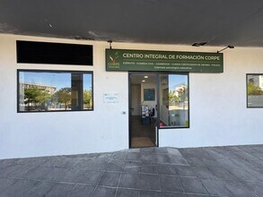 Office / Retail in Cáceres, Cáceres to rent Interior Photo- Image 1 of 14
