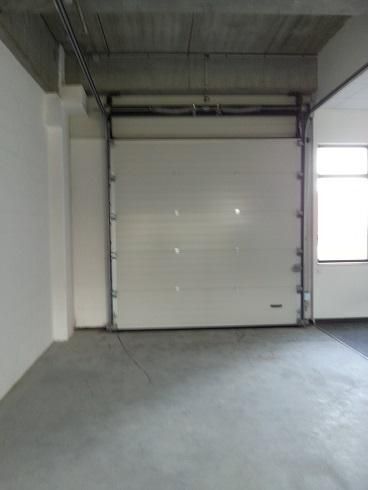 Industrial in Saint-Denis to rent - Interior Photo - Image 2 of 6