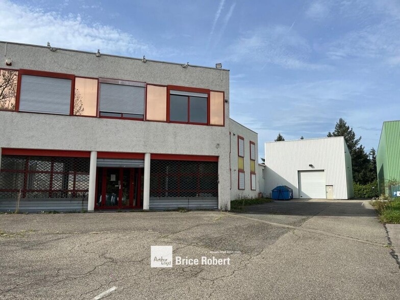 Chemin Du Bois Des Côtes, Brignais to rent - Building Photo - Image 1 of 7