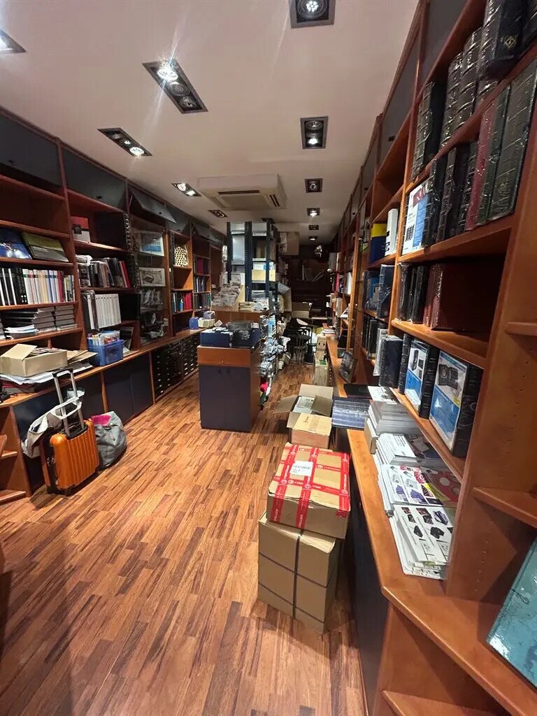Location Commerce 45 m² - Photo 1