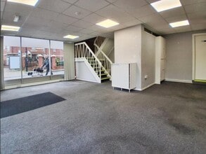 39 Church St, Nuneaton to rent Interior Photo- Image 2 of 4