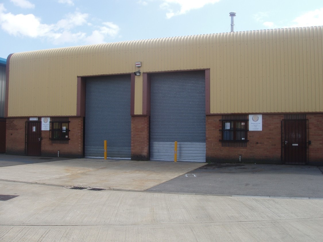 Anker Ct, Nuneaton to rent Primary Photo- Image 1 of 11
