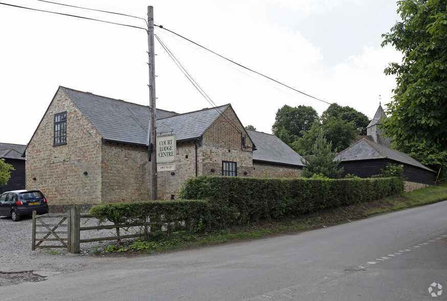 Plaxdale Green Rd, Sevenoaks for rent - Primary Photo - Image 1 of 9