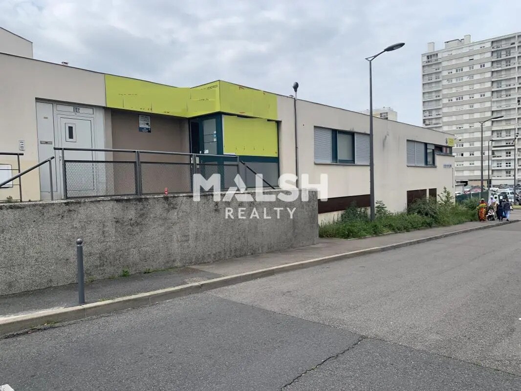 Light Industrial in Rillieux-la-Pape to rent Building Photo- Image 1 of 13