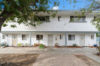 228 S El Camino Real, Oceanside, CA for sale Primary Photo- Image 1 of 28