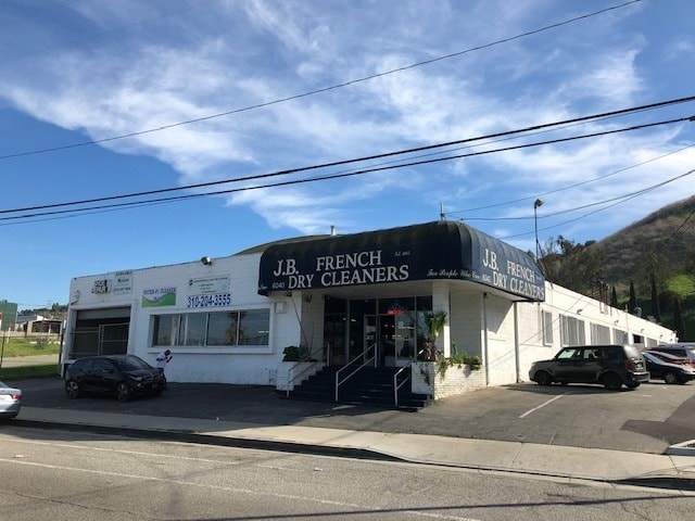 6040 W Jefferson Blvd, Los Angeles, CA for sale - Building Photo - Image 1 of 3