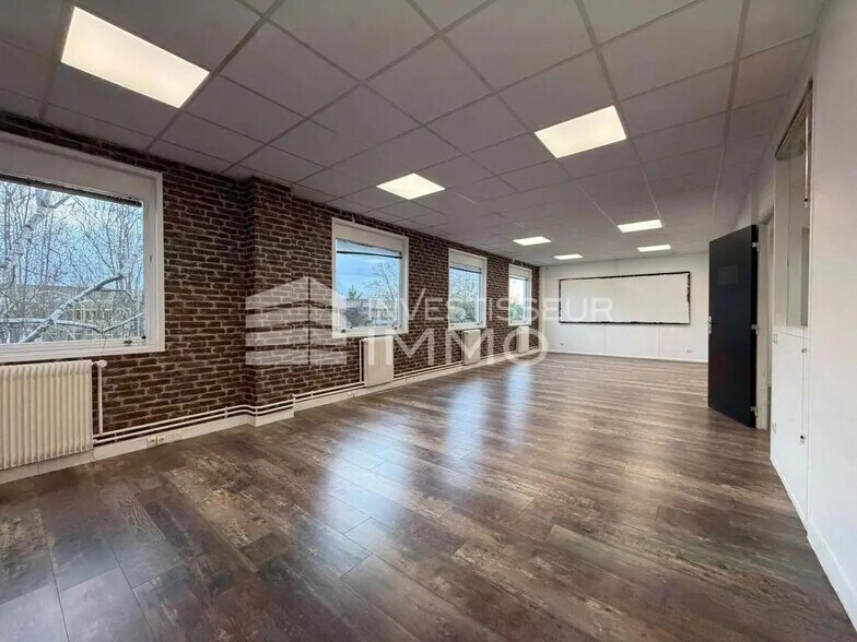 Office in Lognes to rent - Interior Photo - Image 2 of 5