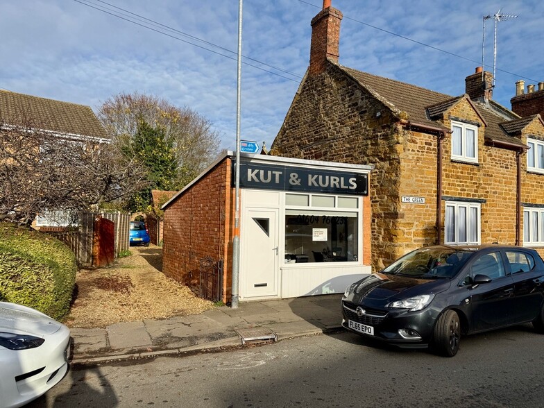 2 High St, Hardingstone for sale - Primary Photo - Image 1 of 3