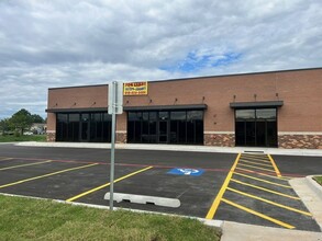 812 W Tucson St, Broken Arrow, OK for rent Building Photo- Image 1 of 5