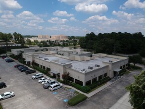 201 Kingwood Medical Dr, Kingwood, TX for rent Building Photo- Image 2 of 20