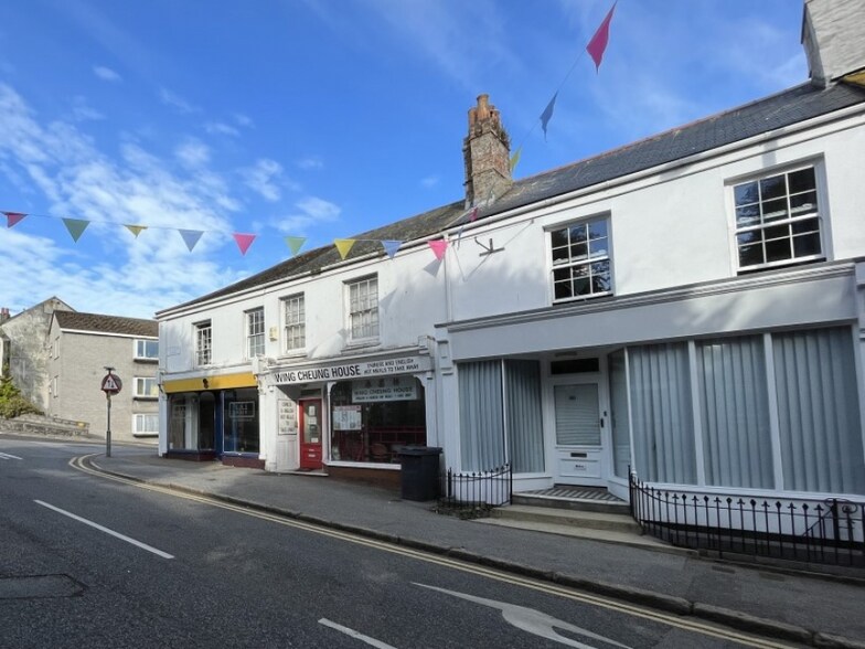 64 Killigrew St, Falmouth TR11 3PP Retail for Rent UK