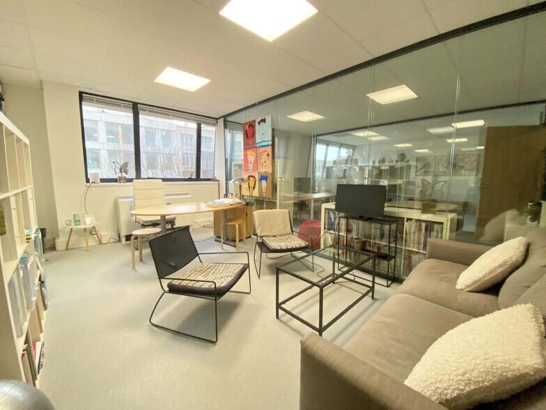 86 Rue Anatole France, Levallois-Perret to rent - Building Photo - Image 2 of 5