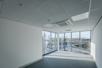 Frog Hall Ln, Rugby to rent Building Photo- Image 1 of 4