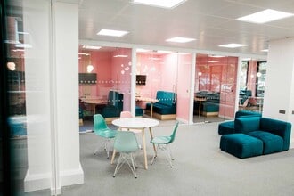 12 Cathedral Rd, Cardiff to rent Interior Photo- Image 1 of 13