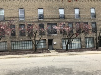 More details for 11-17 N Union St, Elgin, IL - Light Industrial for Rent