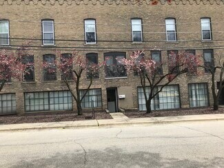 More details for 11-17 N Union St, Elgin, IL - Light Industrial for Rent