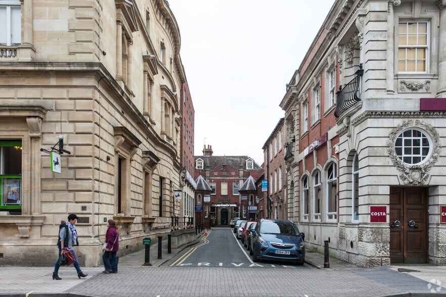 1 The Avenue, Worcester for sale - Building Photo - Image 3 of 4