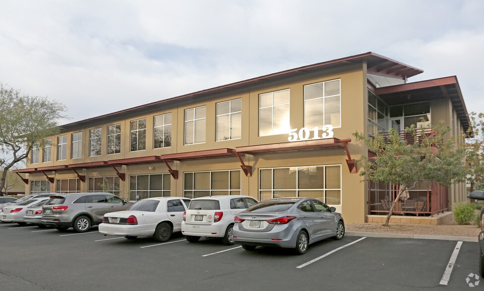 The Stockyards portfolio of 3 properties for sale on LoopNet.co.uk - Primary Photo - Image 3 of 3