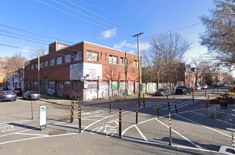 12731299 Rue Island, Montréal, QC H3K 2N4 Land for Sale UK