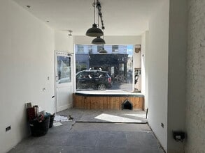 42-42A Lower Richmond Rd, London to rent Building Photo- Image 2 of 3