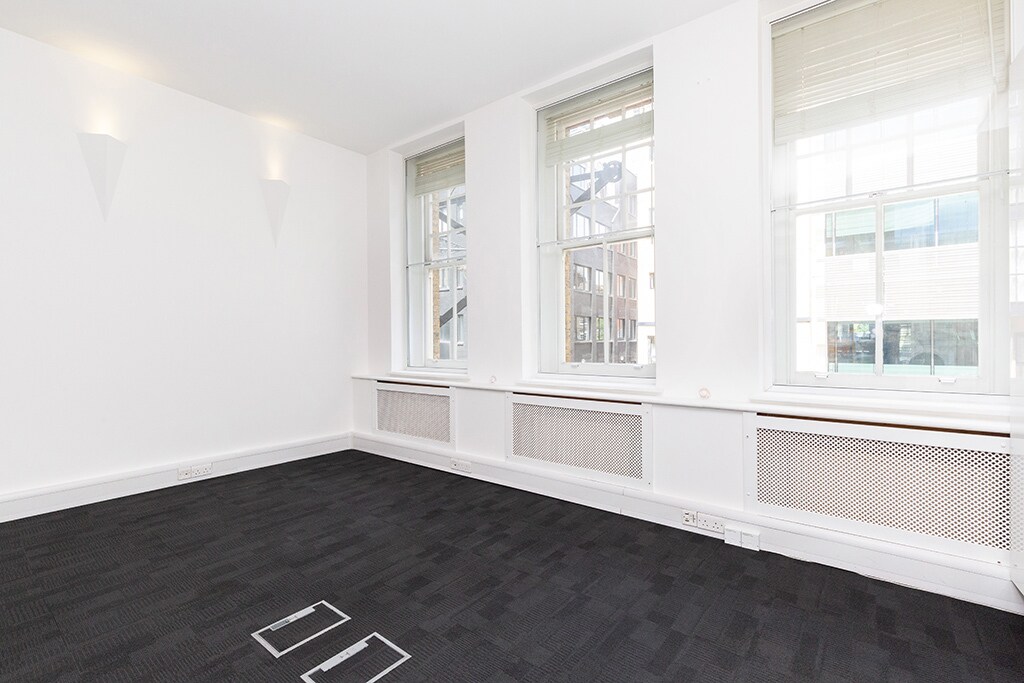 36 Spital Sq, London for sale Interior Photo- Image 1 of 1