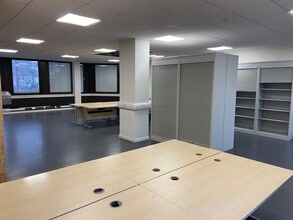 40 Cumberland Rd, London to rent Interior Photo- Image 2 of 14