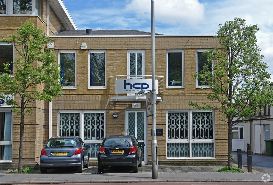 37-39 Brighton Rd, South Croydon to rent - Building Photo - Image 2 of 2