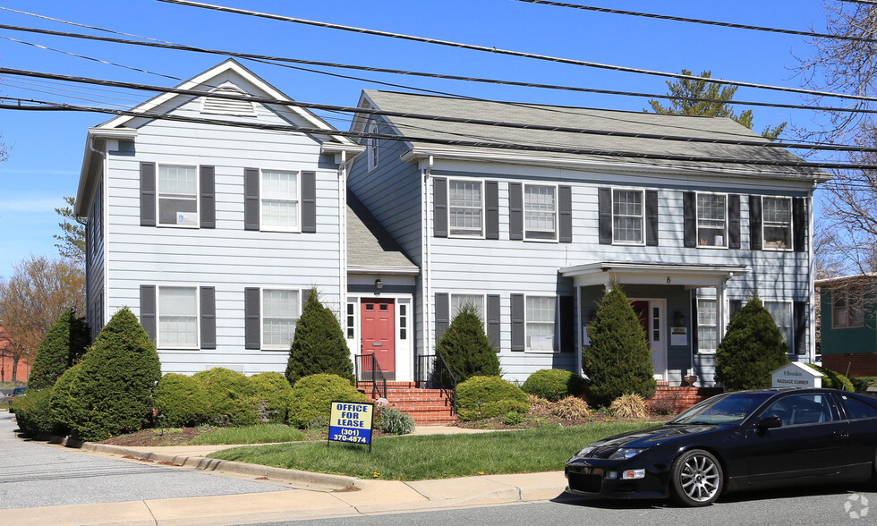 8 Brookes Ave, Gaithersburg, MD for rent - Building Photo - Image 3 of 11