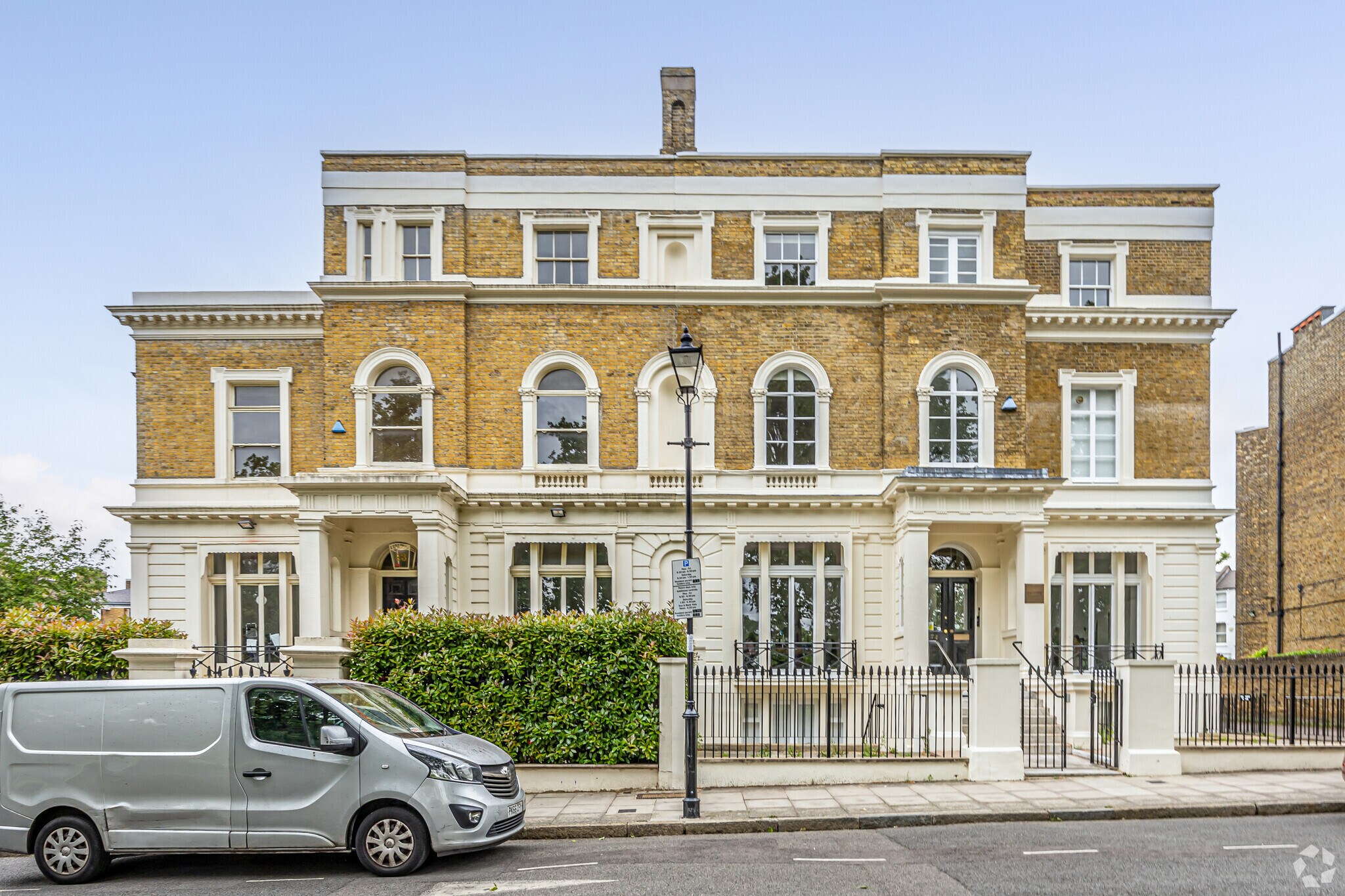 23-24 Highbury Cres, London for sale Primary Photo- Image 1 of 1