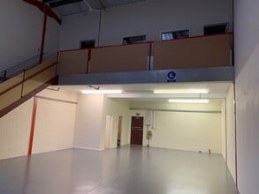 37-53 Mountney Bridge Business Park, Pevensey to rent Interior Photo- Image 2 of 3