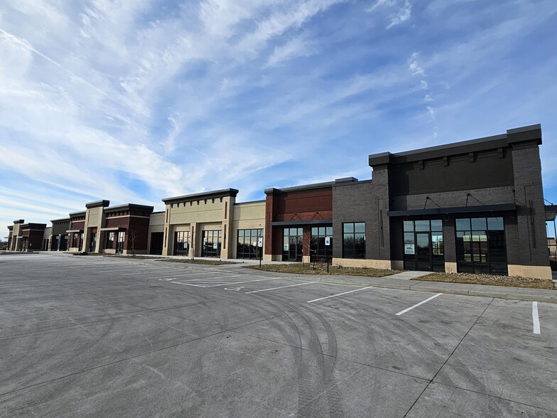 1630 S Ankeny Blvd, Ankeny, IA for rent - Building Photo - Image 1 of 5