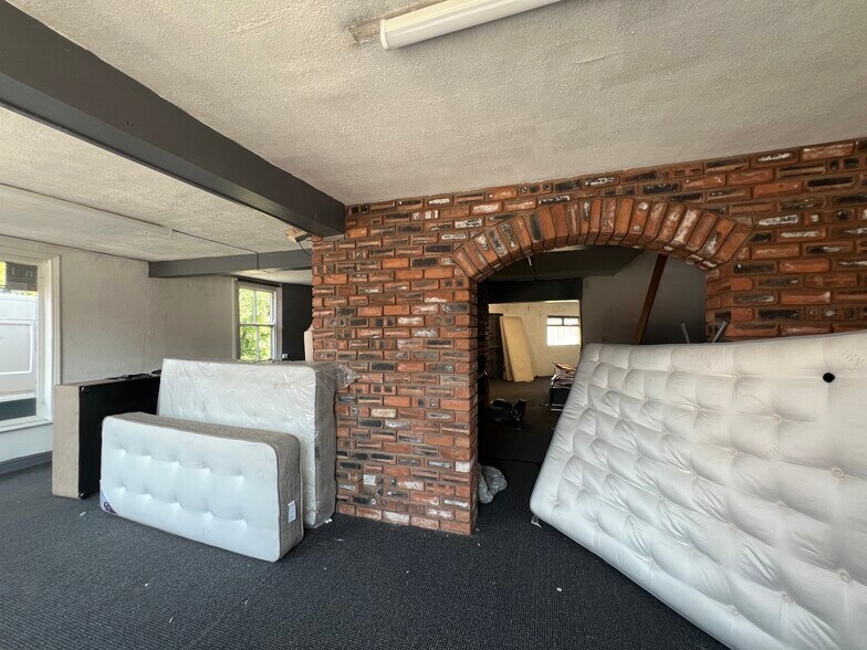 81 Lewin St, Middlewich to rent - Building Photo - Image 3 of 6