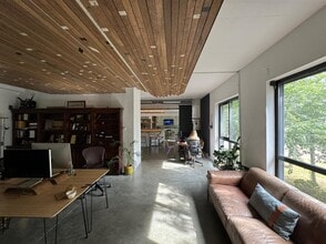 Unit 27 Tarves Way, London to rent Interior Photo- Image 2 of 6